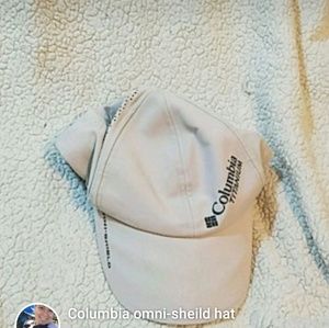 Columbia adventure hat